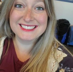 Meet your Posher, Corrine